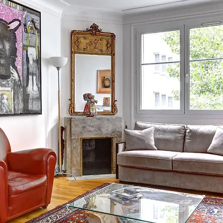 116 - 15ème Elegant Pied-à-terre De 80m2 Appartamento
